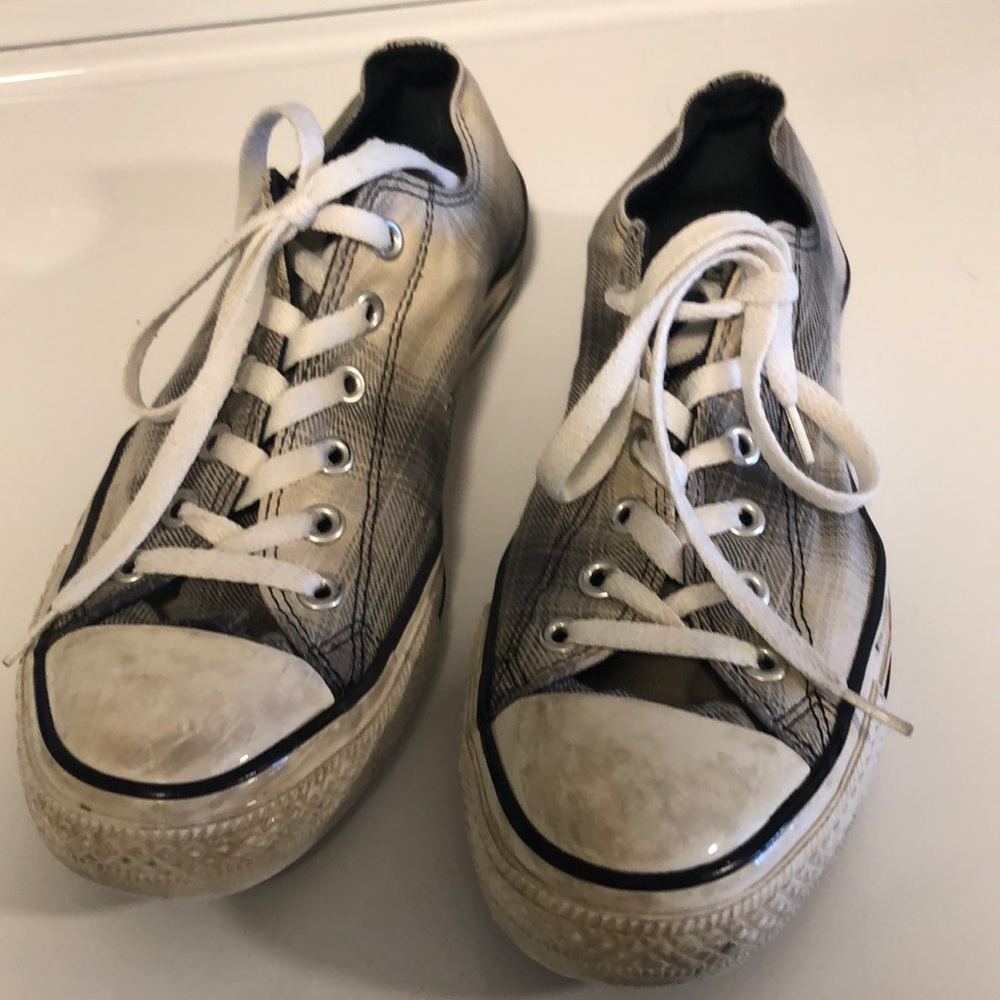 Flannel converse